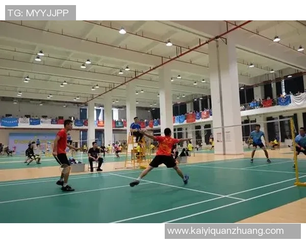 杭州羽毛球队在邀请赛中的经验与表现分析与点评